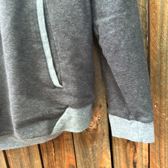 Men's Wicker Crew Sweatshirt - Picture 3 of 4